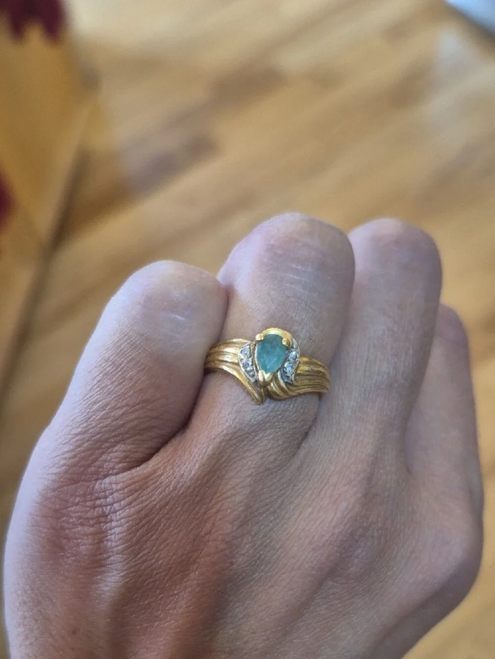 Gold Ring with Emerald Teardrop Stone - Women Jewelry 14k Size 5 To 6. - Picture 2 of 4